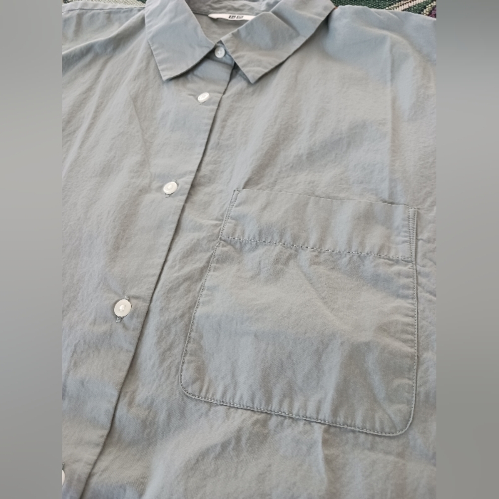 Uniqlo Oversized Extra Fine Cotton Button Down Shirt - Picture 5 of 9